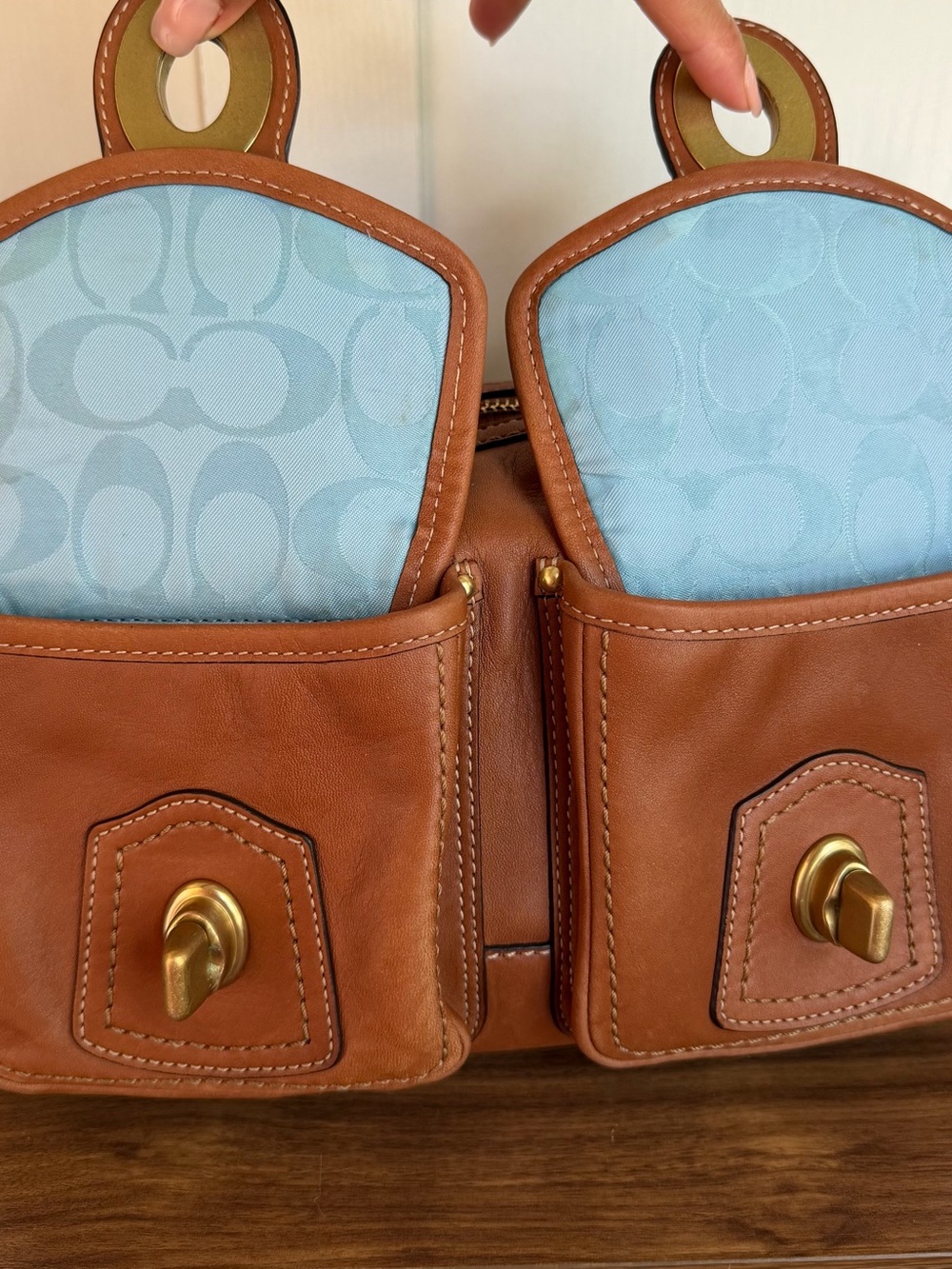 Coach Legacy Turnlock Shoulder Ba - Picture 7 of 9